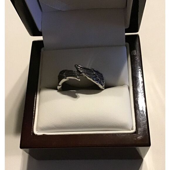 Silver Etched Angel Wing Split Band Ring Sz 8 - Picture 1 of 2